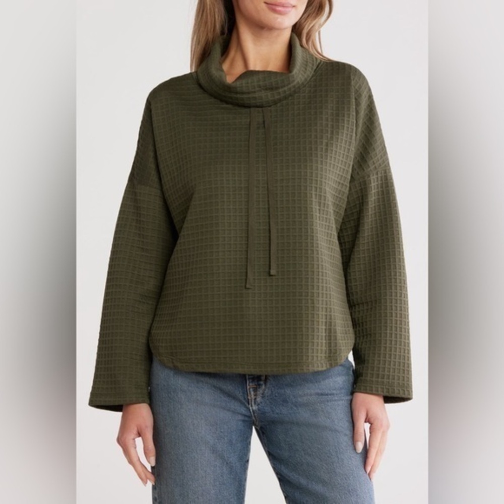 NEW…MAX STUDIO Funnel Neck Waffle Knit Pullover